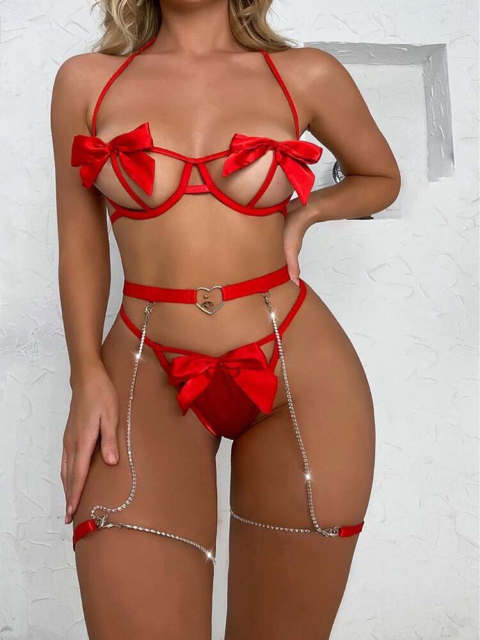 Red Ribbon Seduction Cutout Lingerie Set – 3-Piece Strappy Nightclub Ensemble