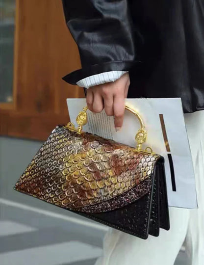 👜 Retro Leather Crocodile Embossed Messenger Bag – Contrast Color Shoulder Bag with Phone Pocket