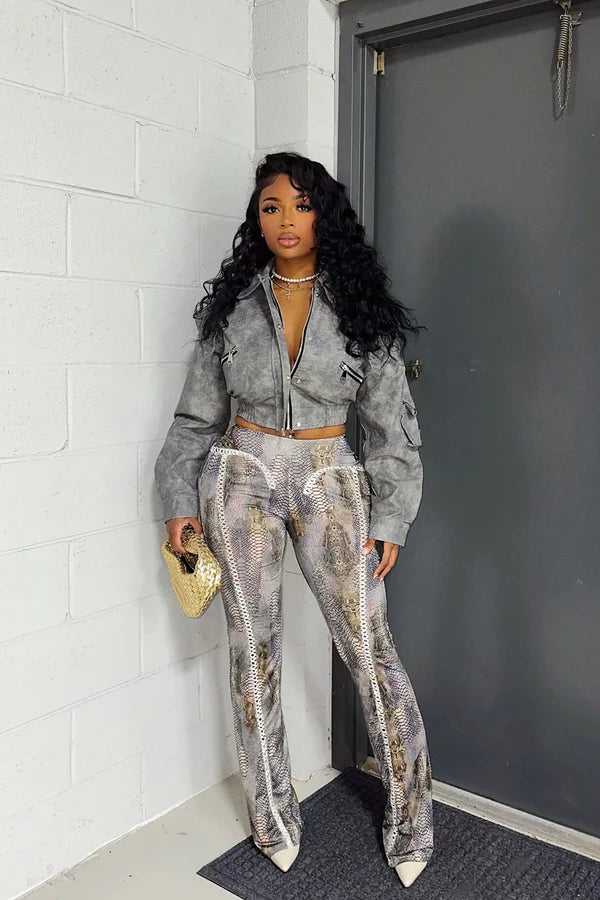 Women's Snake Print Wide-Leg Trousers – High-Fashion Loose Fit Statement Pants