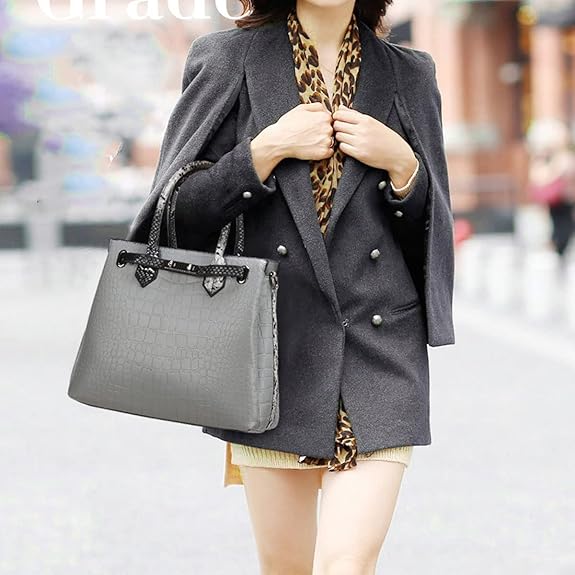 Vintage Croc-Embossed One-Shoulder Handbag – Lock Closure Crossbody