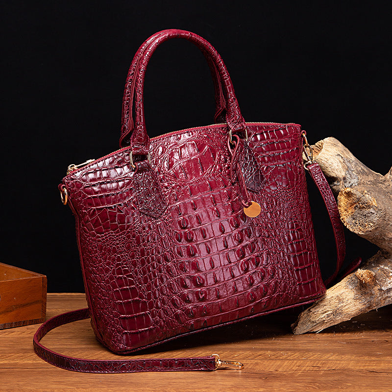 👜 Bold Luxe: Crocodile-Embossed Gradient Handbag with Convertible Strap