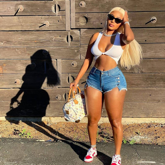 Curve Appeal High-Waist Denim Shorts – Button Detail & Street Fit