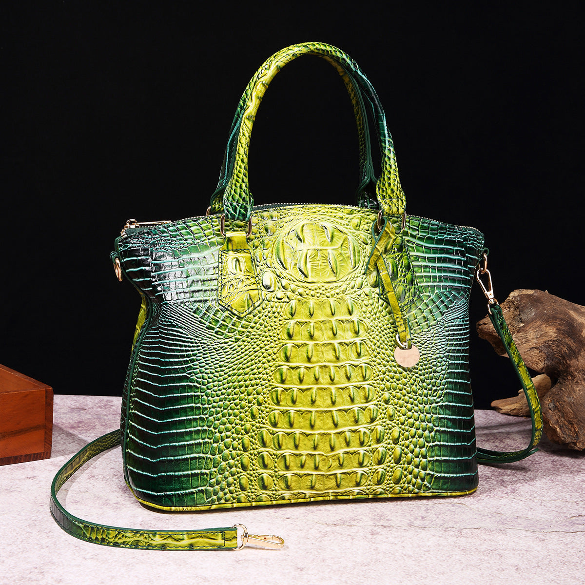 👜 Bold Luxe: Crocodile-Embossed Gradient Handbag with Convertible Strap