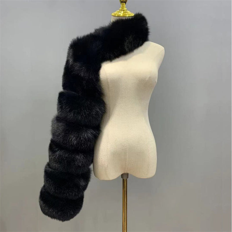 Women’s Luxury Oversized Faux Fur Shoulder Wrap – Plush Winter Fashion Stole, Bold Statement Shawl for Elegant Outfits